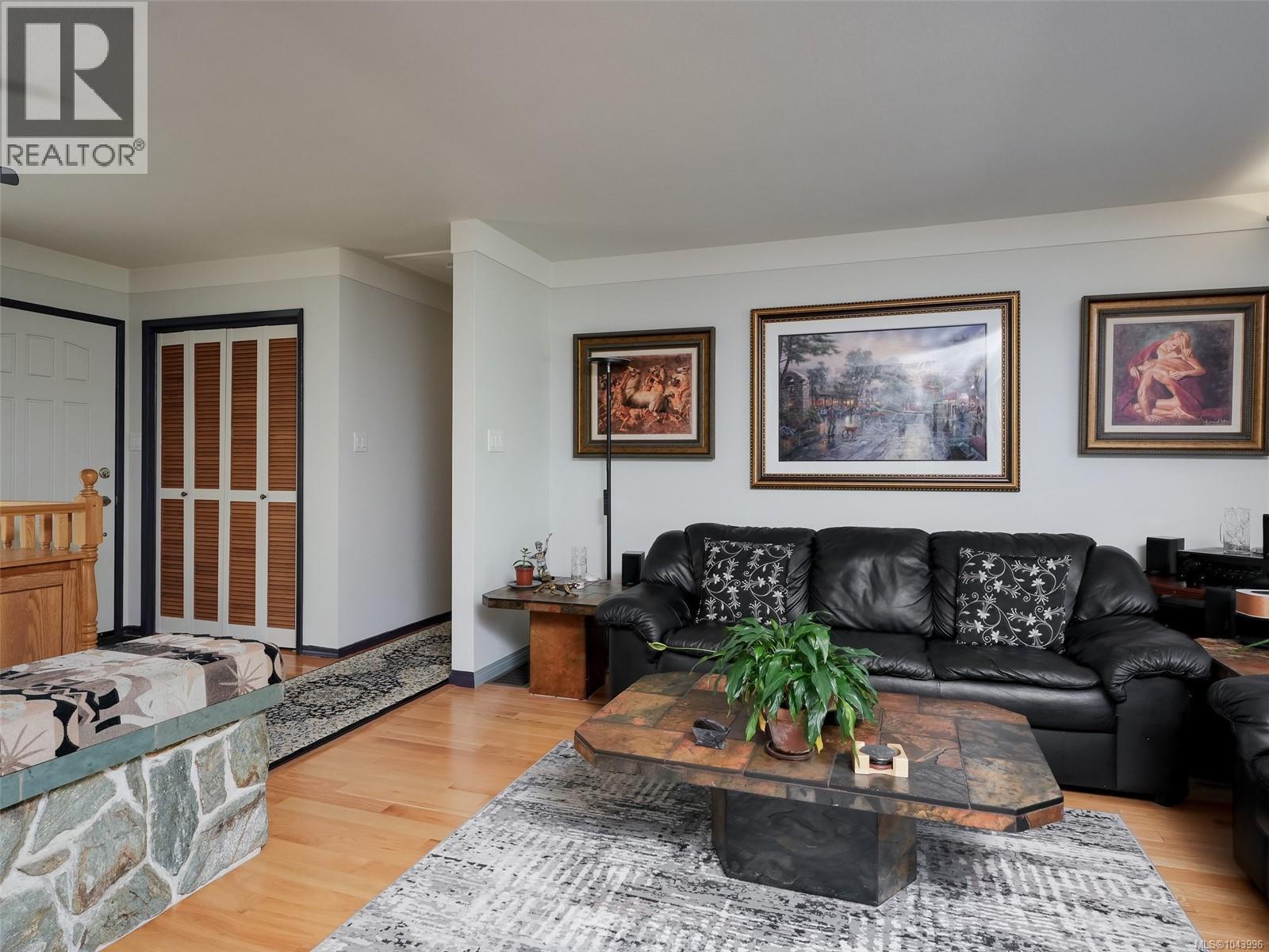 6232 Rodolph Rd - 10