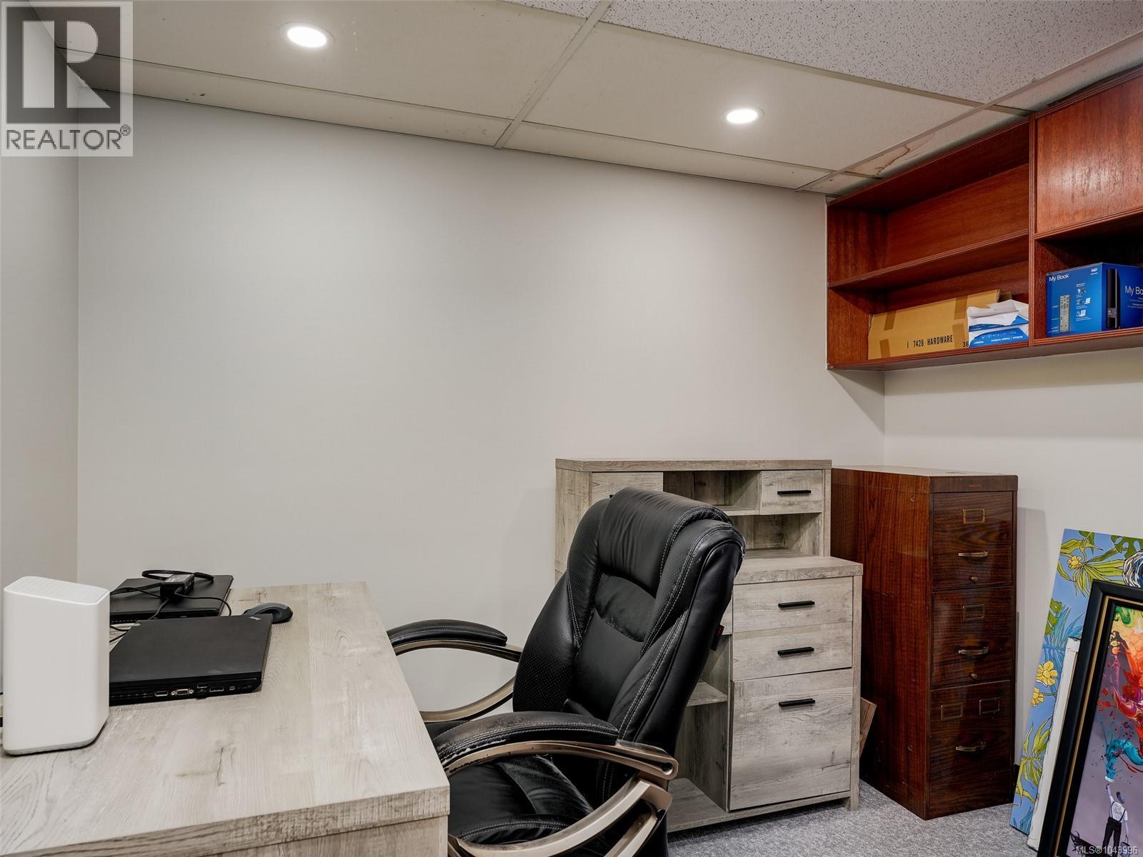6232 Rodolph Rd - 18
