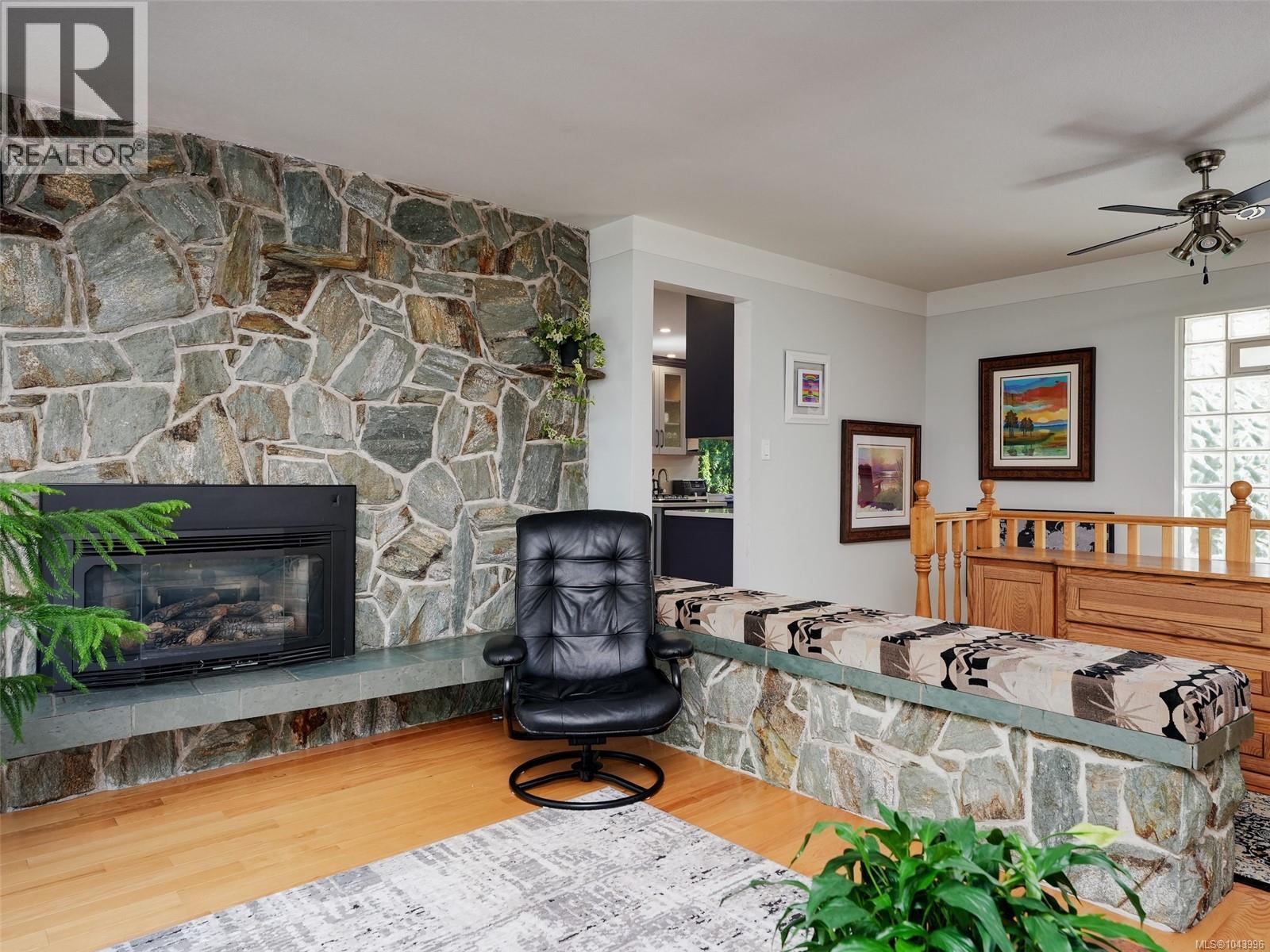 6232 Rodolph Rd - 9
