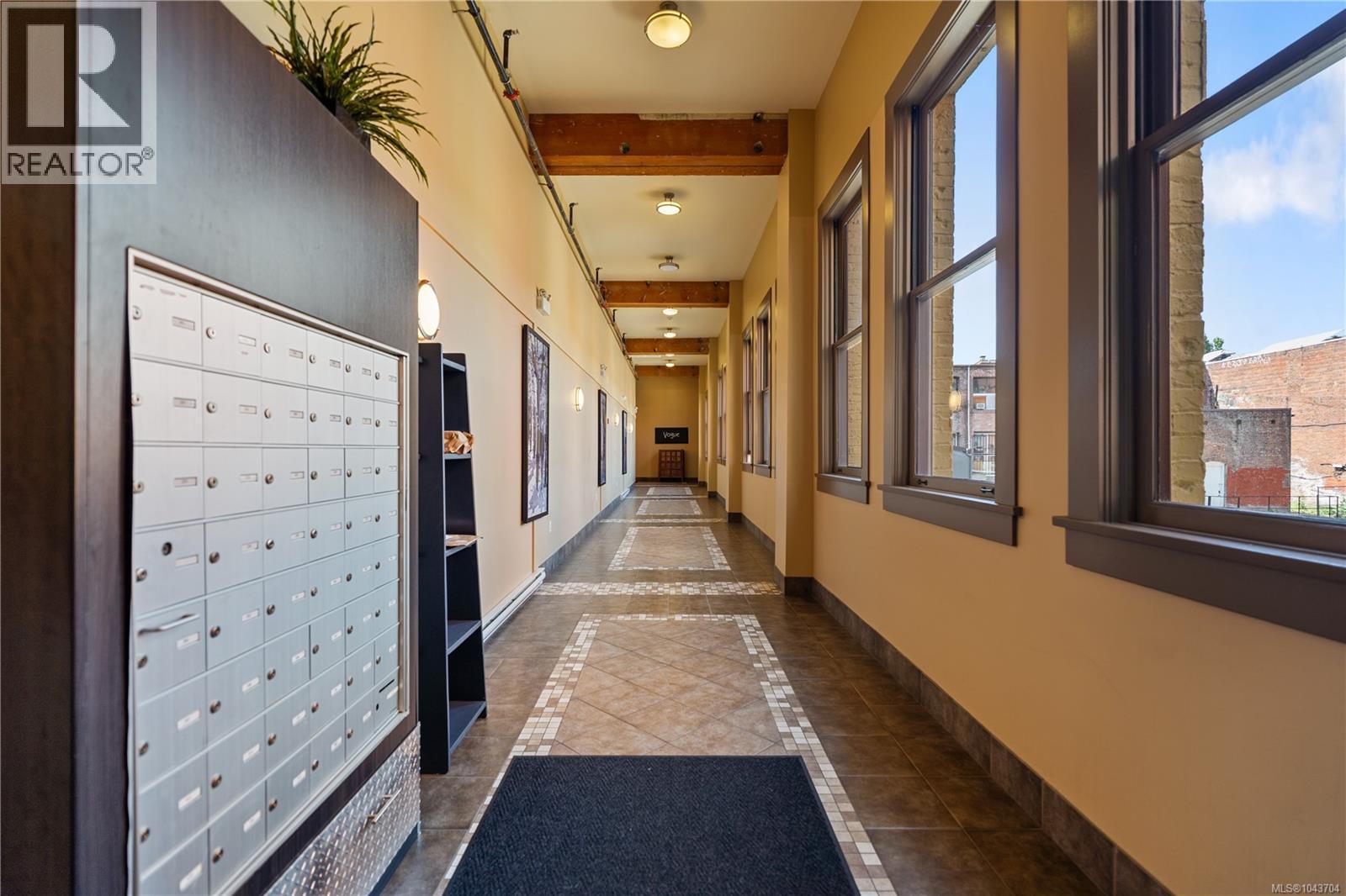 212 599 Pandora Avenue, Victoria
