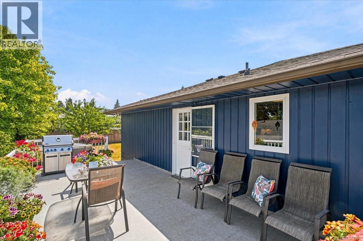 481 Drake St - 9