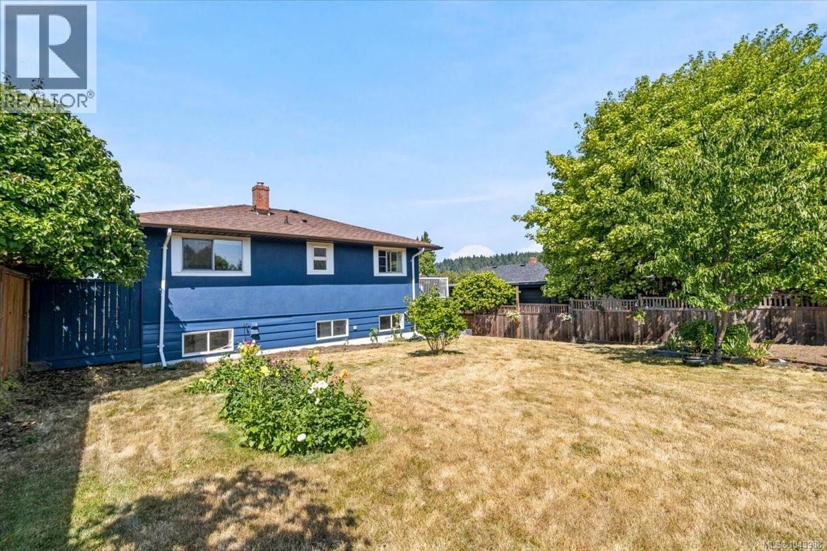 481 Drake St - 31