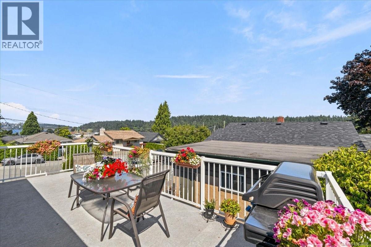 481 Drake St - 30