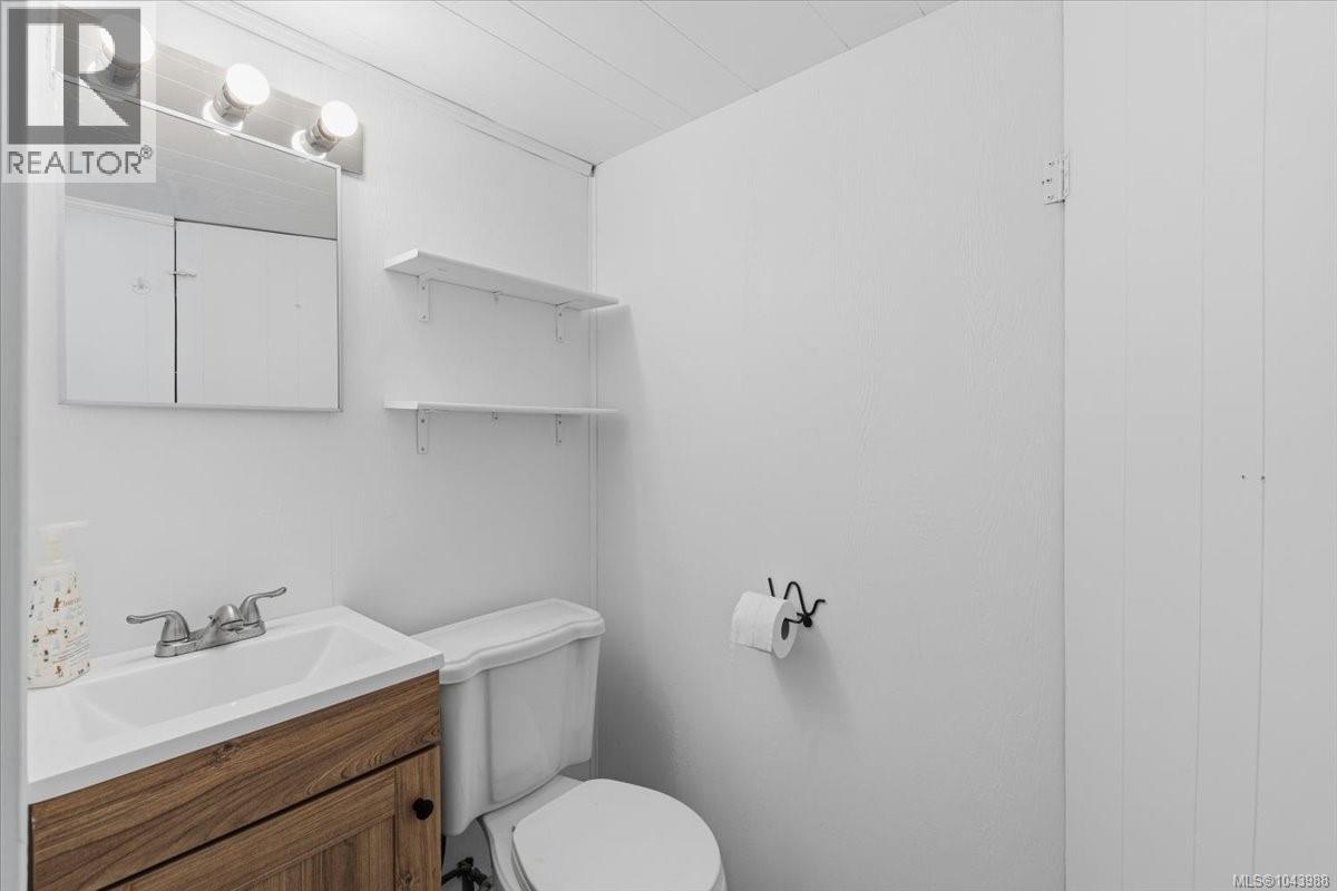 481 Drake St - 26