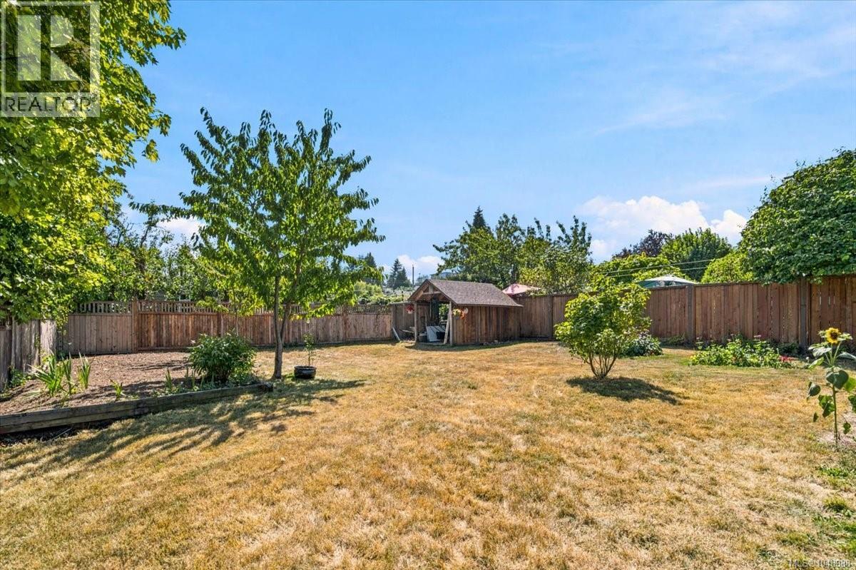 481 Drake St - 41