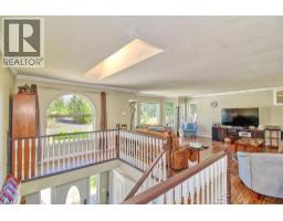 Full bathroom - 393 Northern View Drive, Vernon, BC V1H2C3 Photo 9