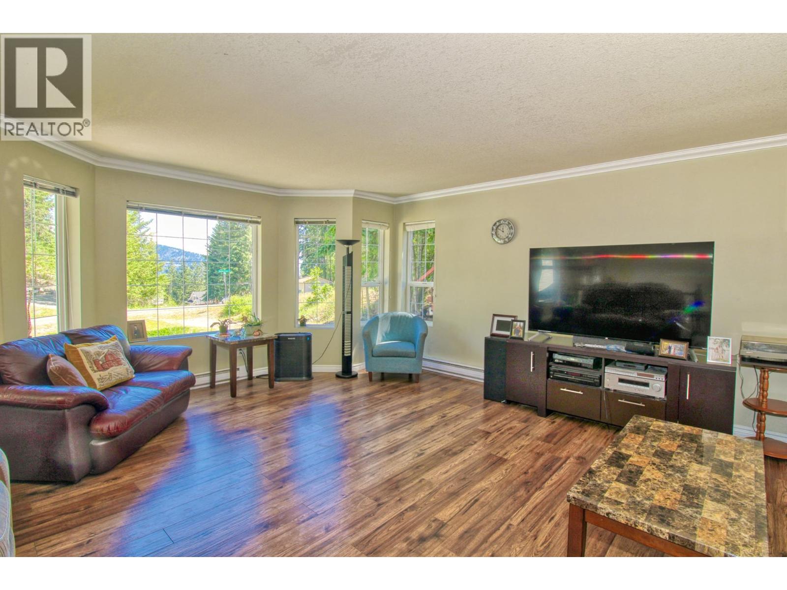 393 Northern View Drive - 5