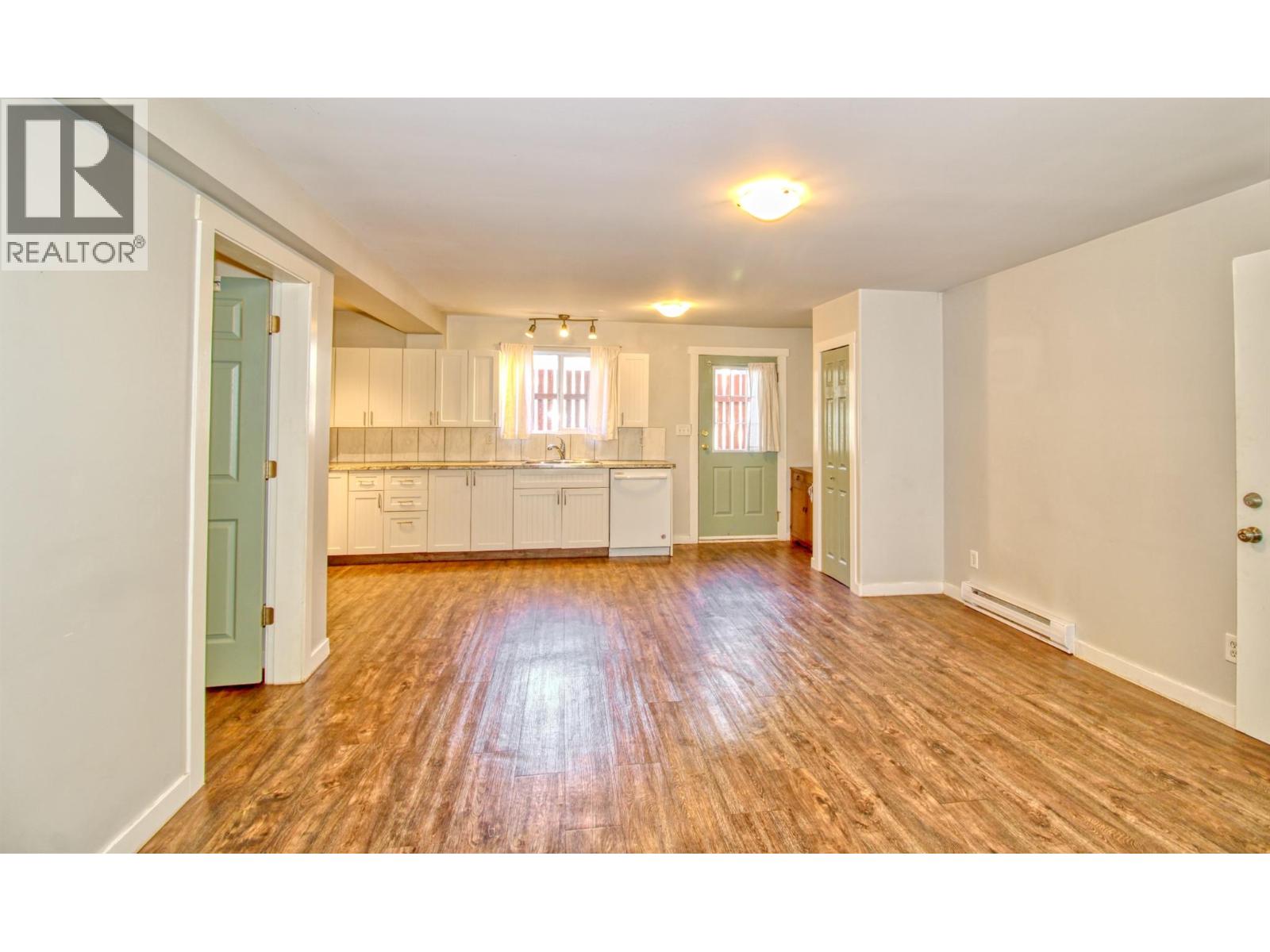 393 Northern View Drive - 26