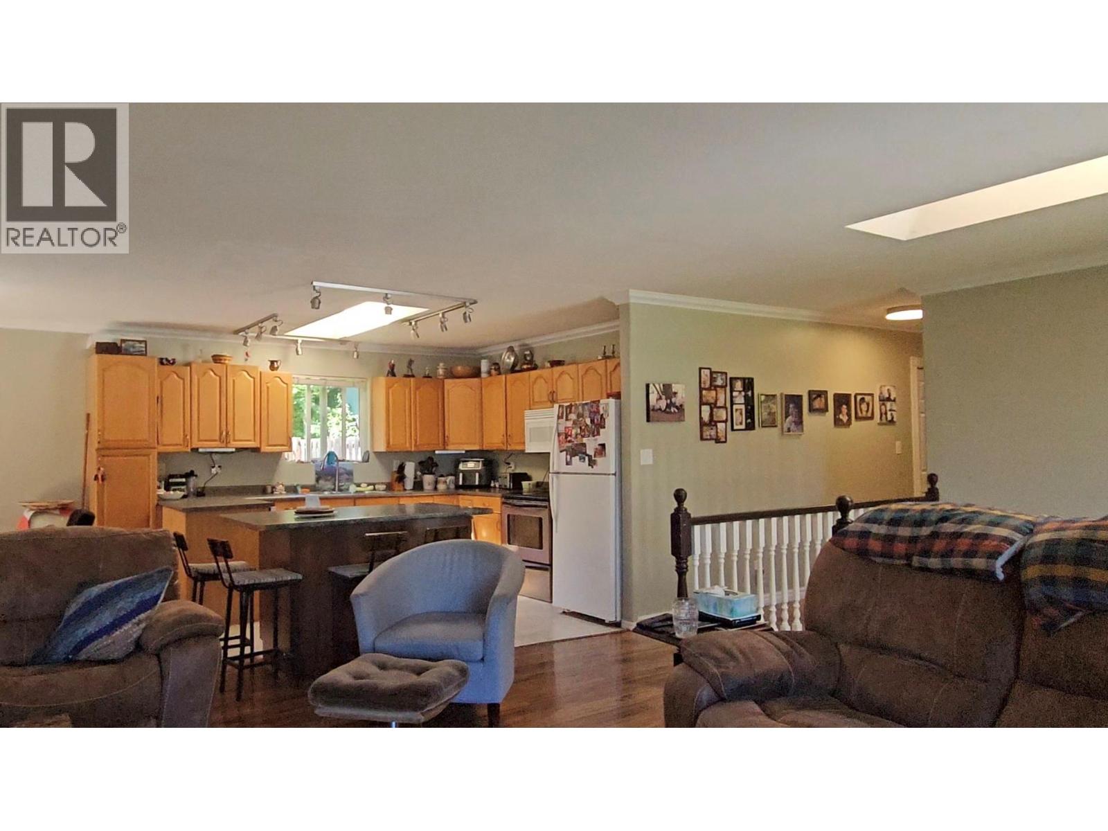 393 Northern View Drive - 10