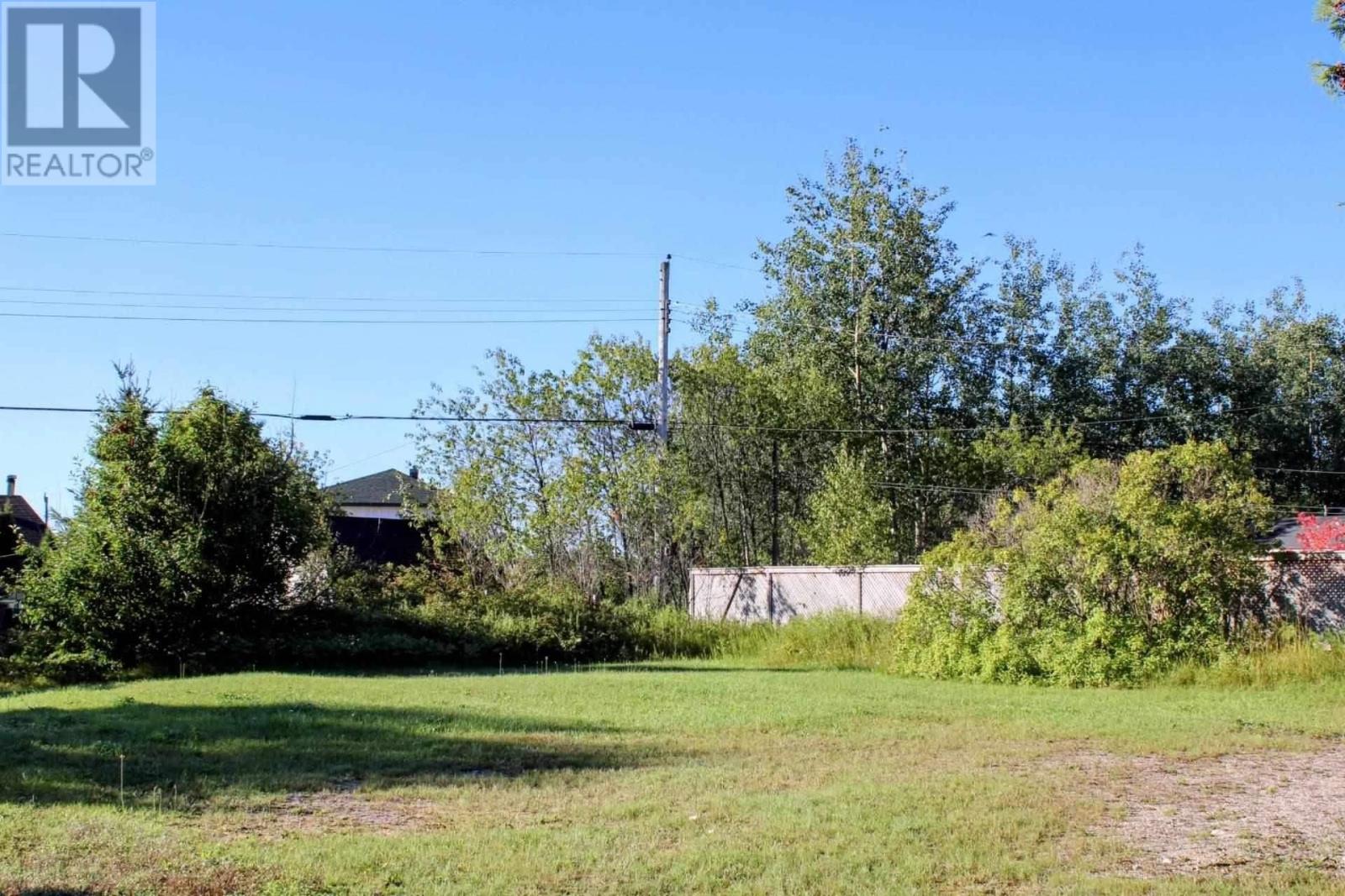 16 Sandpiper AVE, Manitouwadge — photo 2