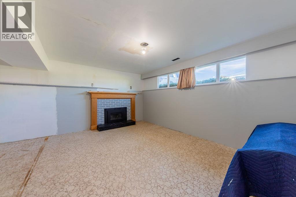 1054 7th Street - 29