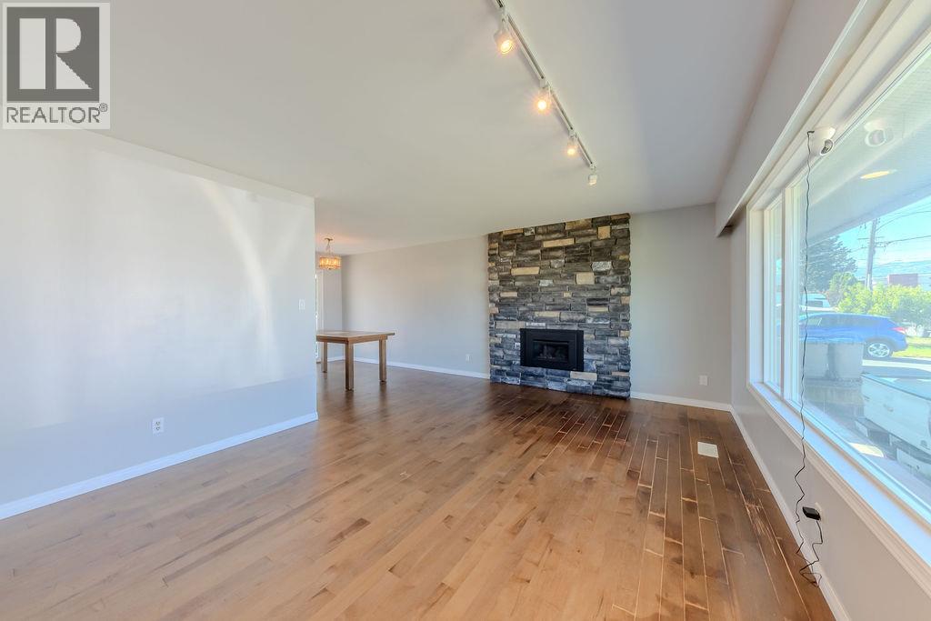 1054 7th Street - 8