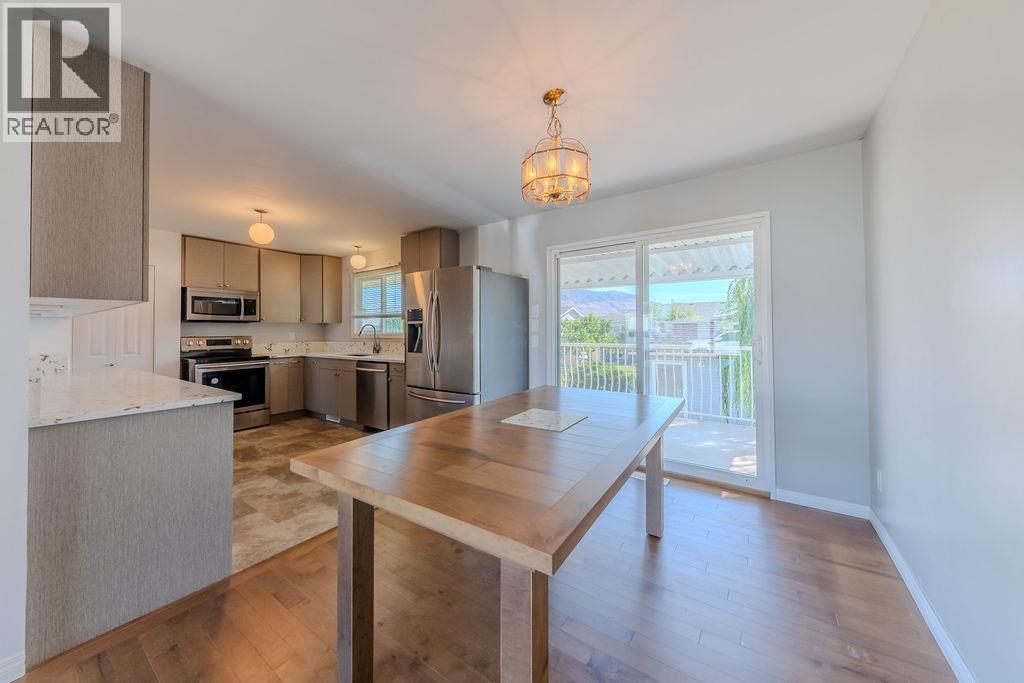 1054 7th Street - 10