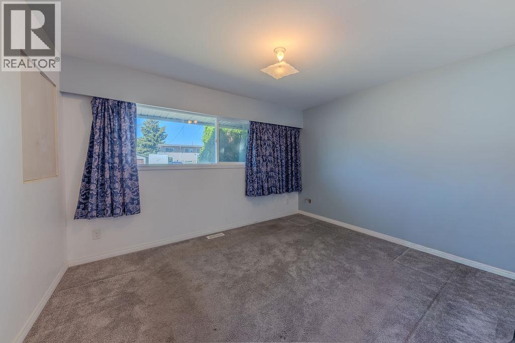1054 7th Street - 19