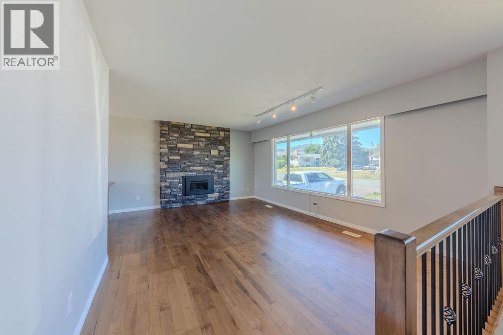 1054 7th Street - 4