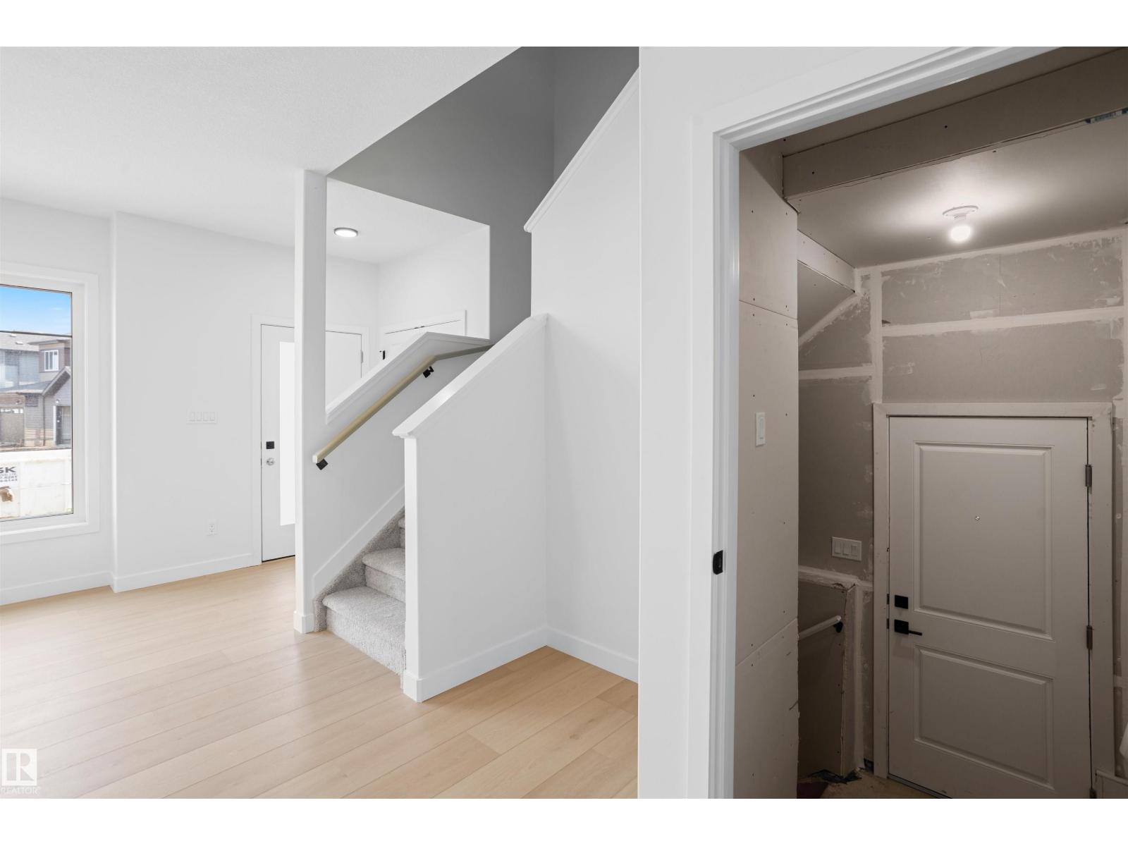 1524 209 ST NW - 20