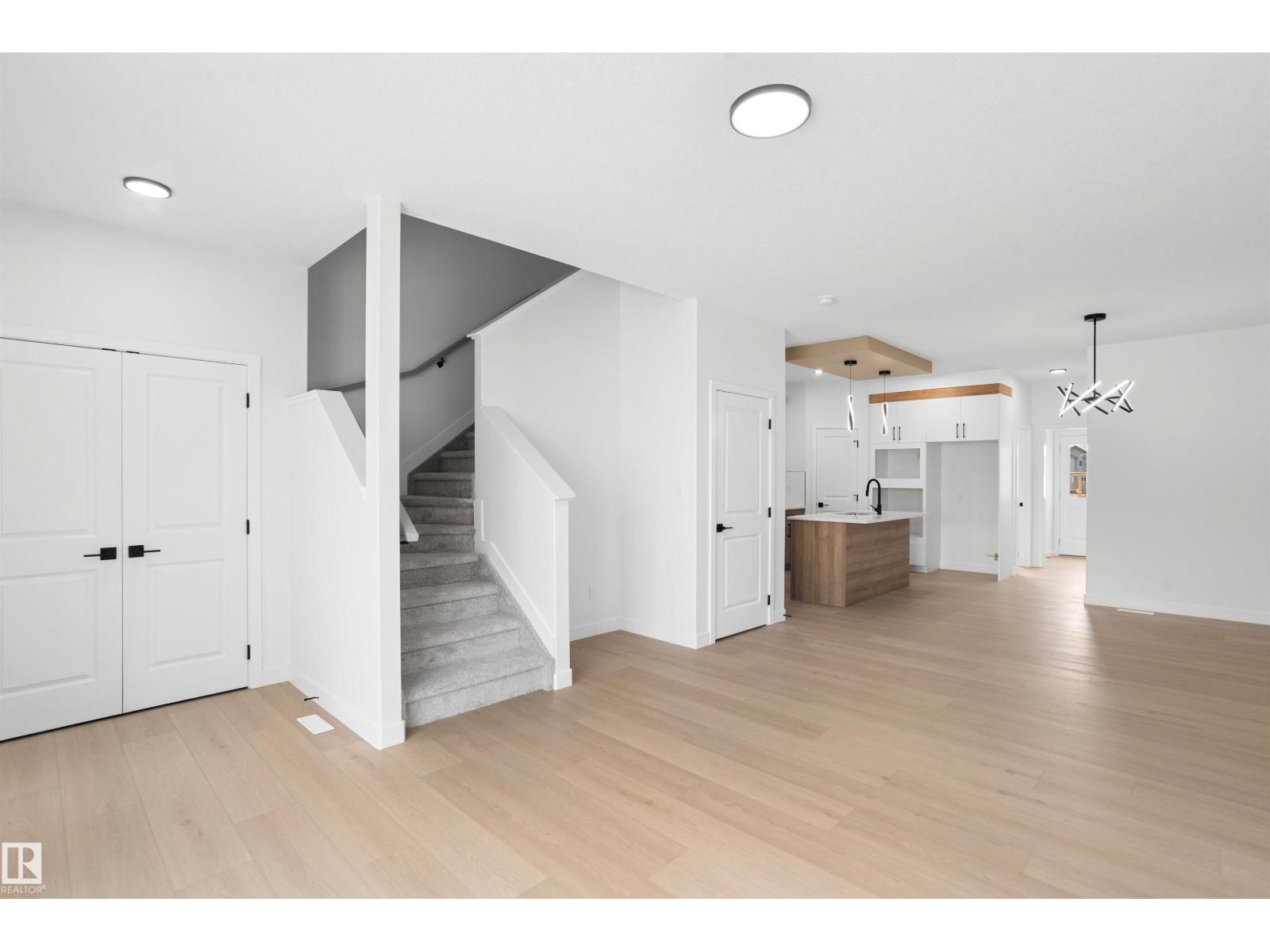 1524 209 ST NW - 5