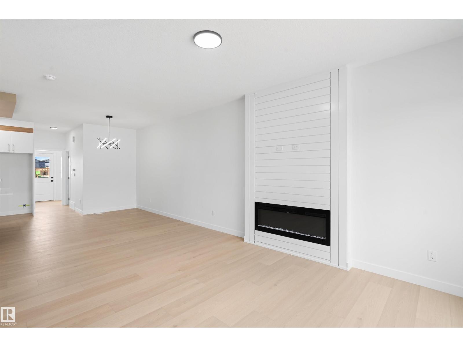 1524 209 ST NW - 6