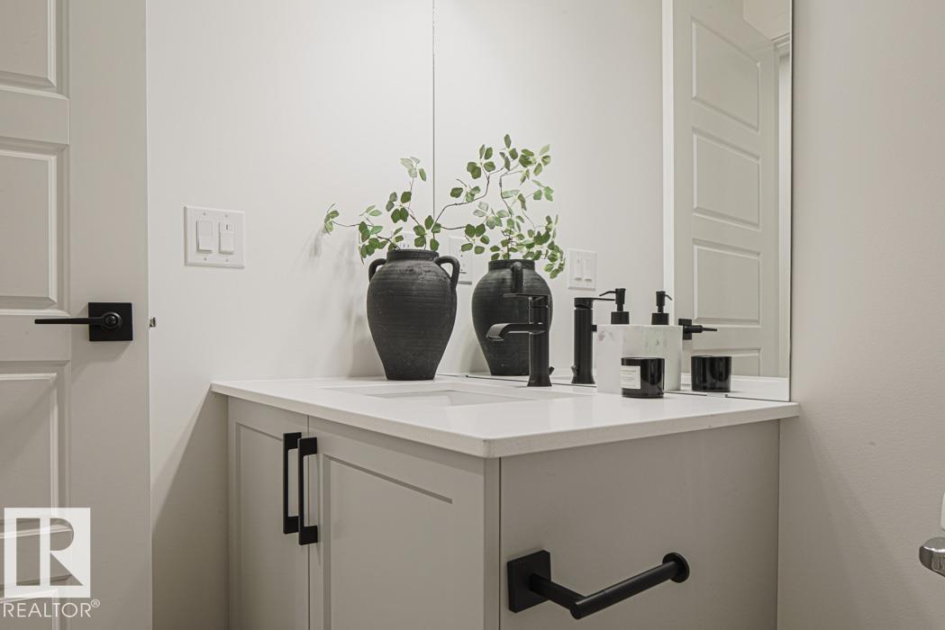921 17 AV NW - 36