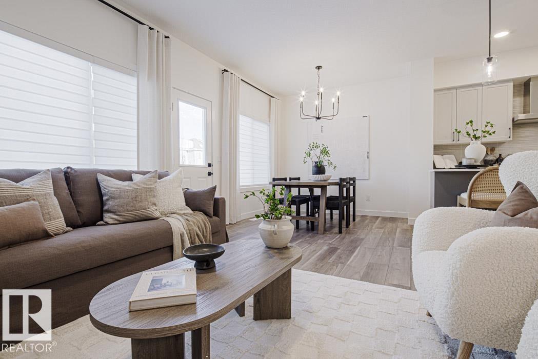 923 17 AV NW - 17