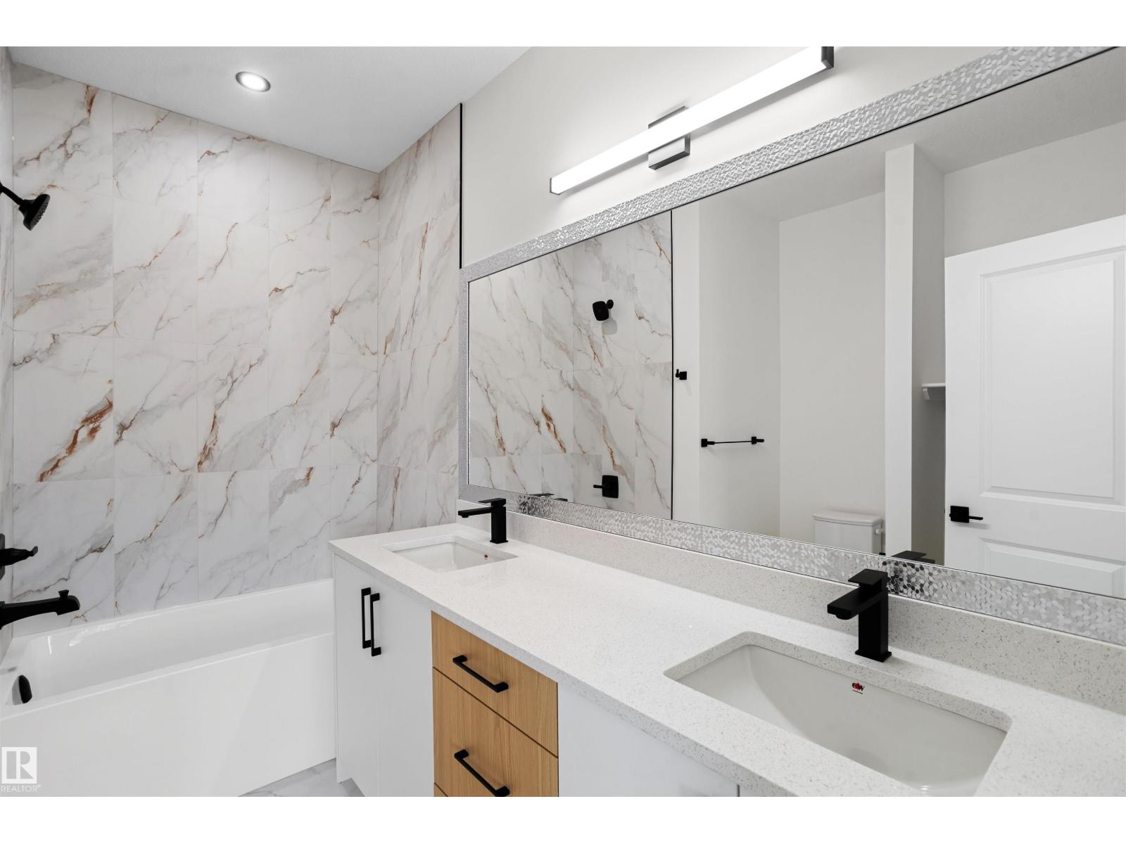1528 209 ST NW - 23