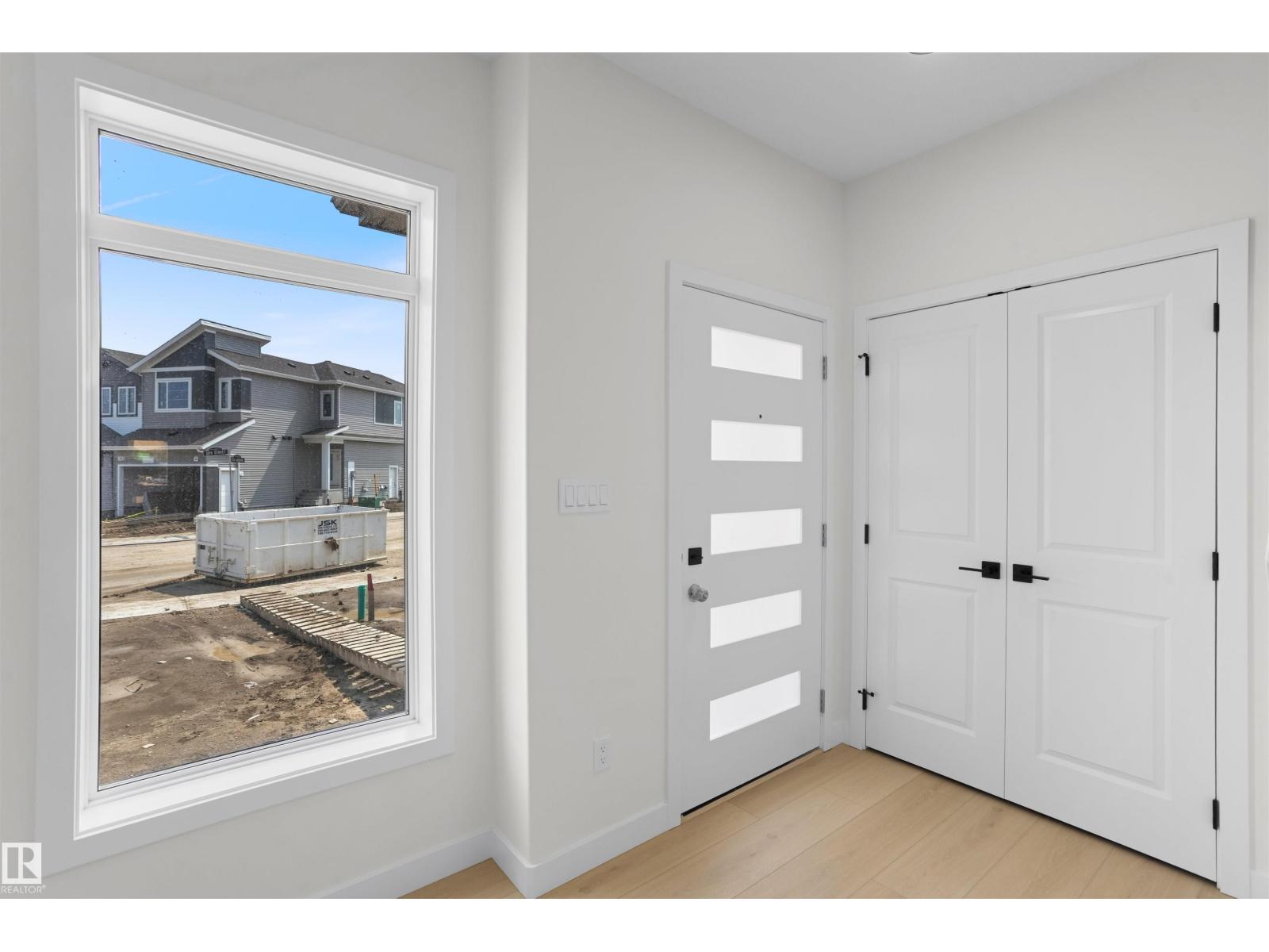 1528 209 ST NW - 3