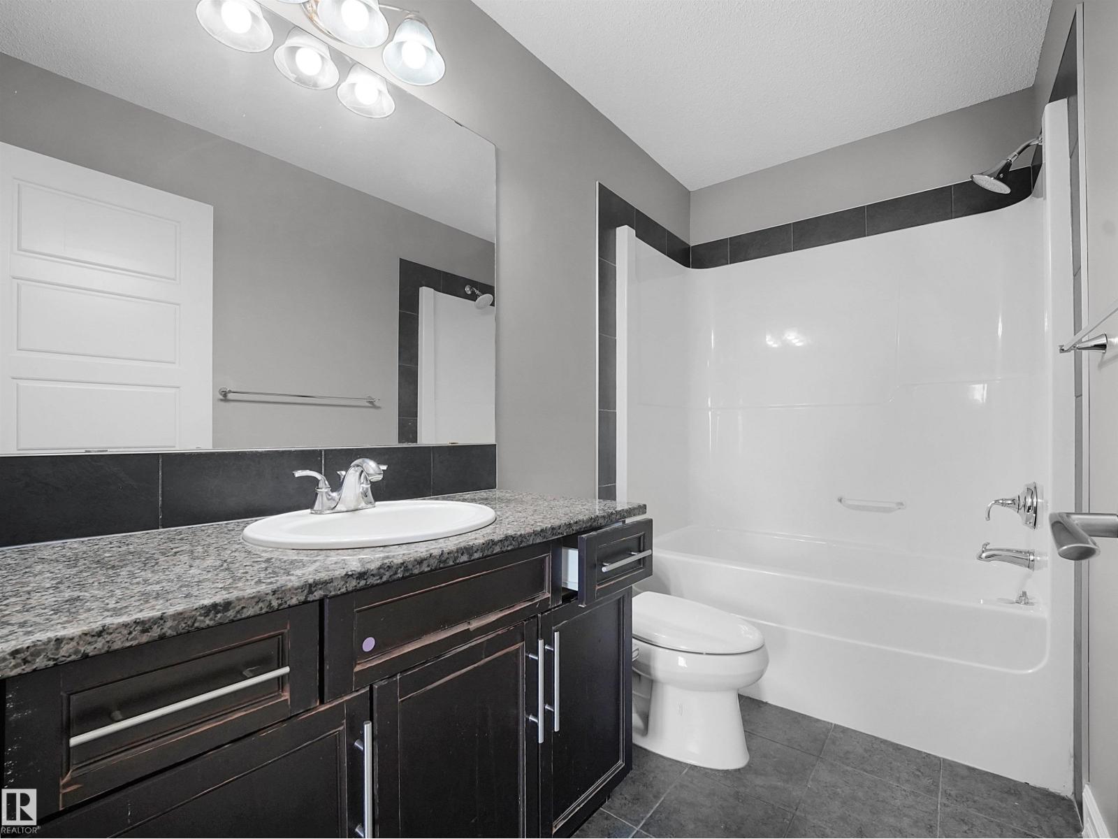 3623 15A ST NW - 33
