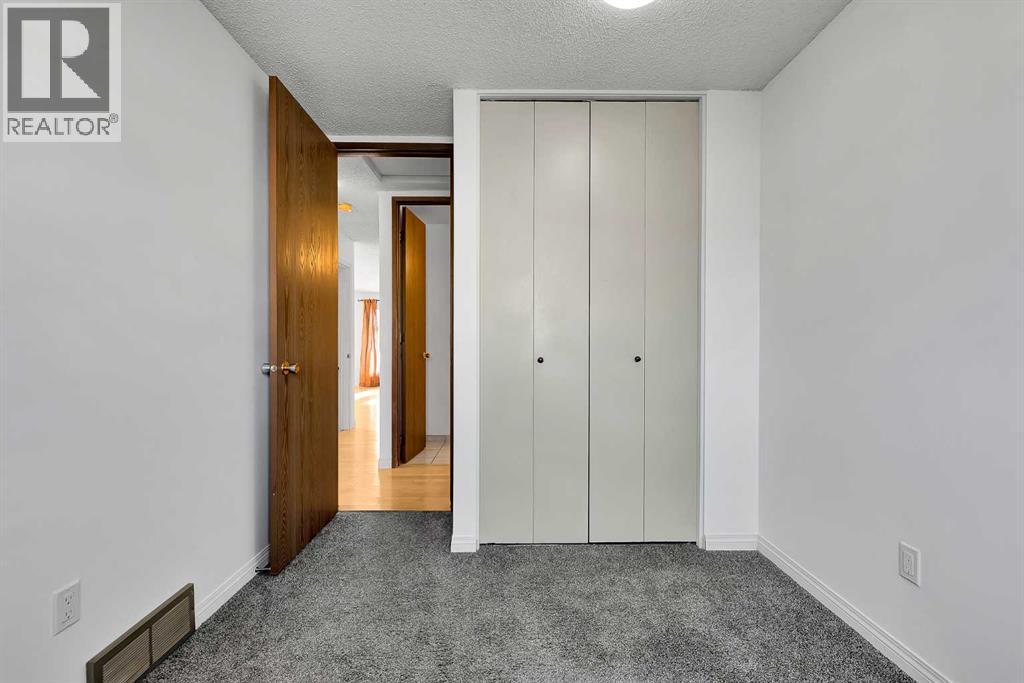 295 Edgepark Boulevard NW - 18