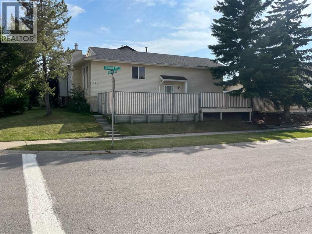 295 Edgepark Boulevard NW - 2