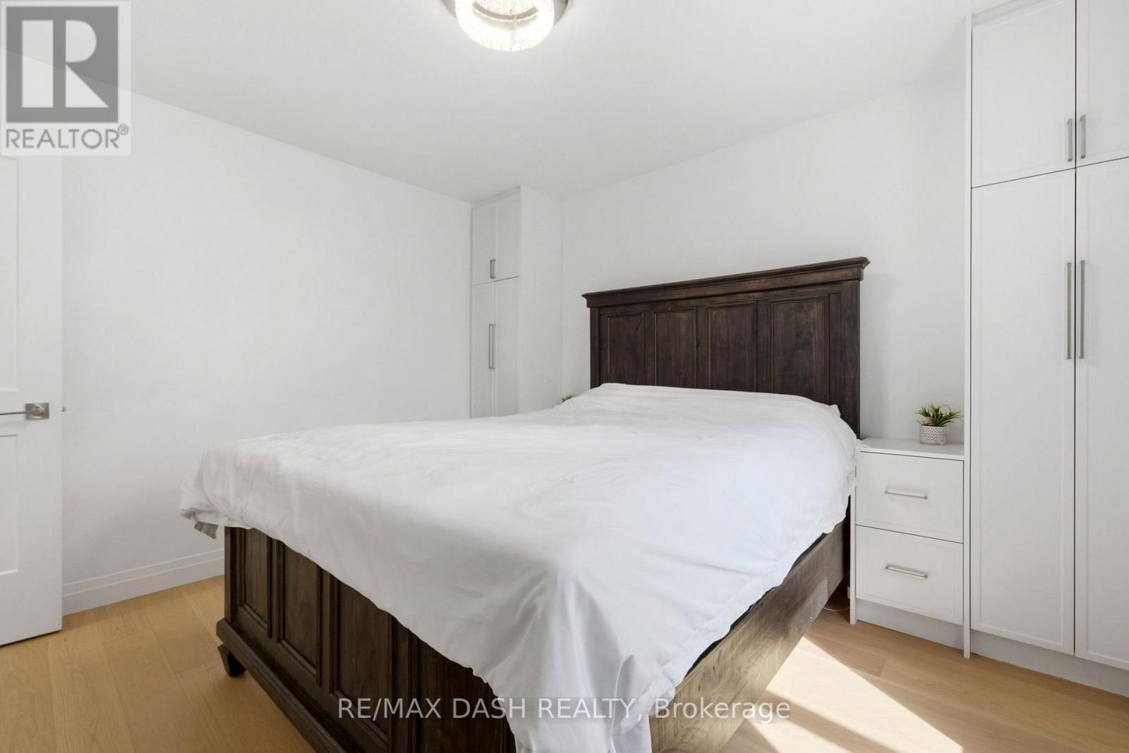 111 GORMAN PARK ROAD - 16