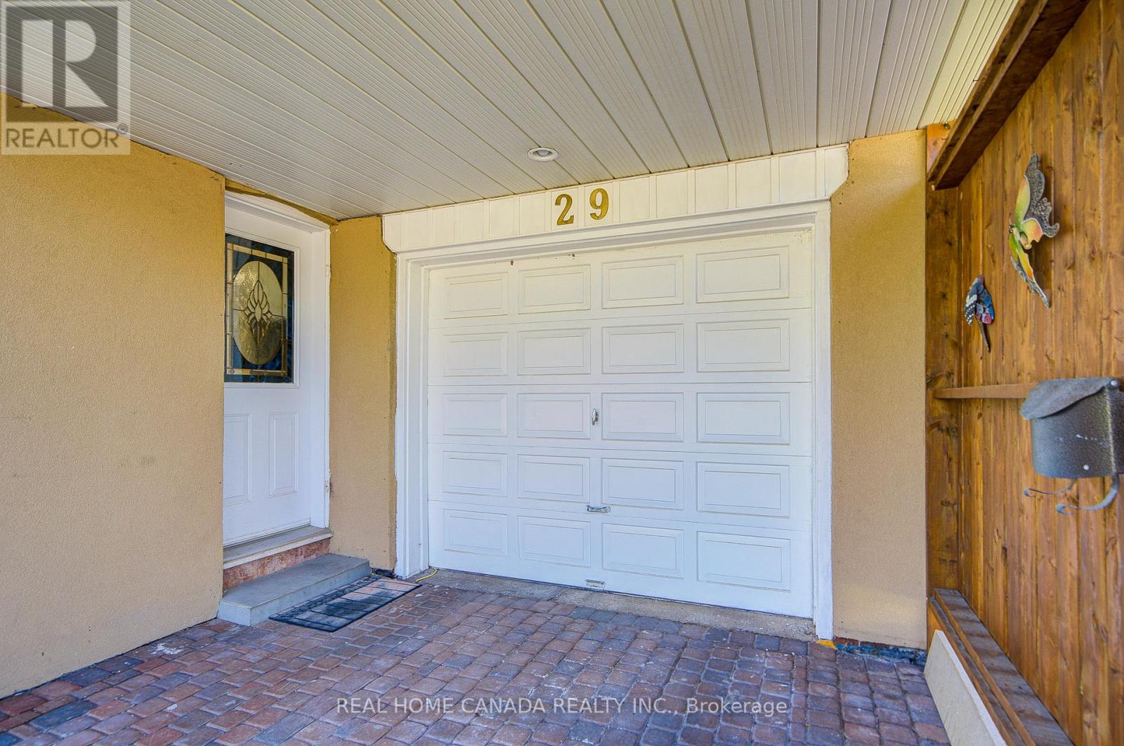 29 ELLESBORO DRIVE - 4