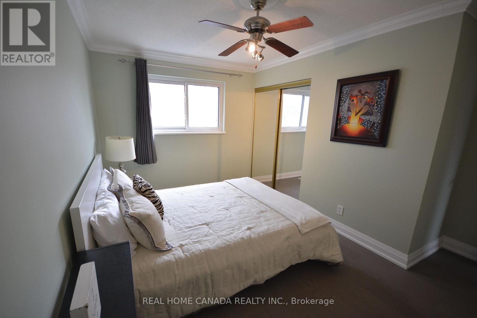 29 ELLESBORO DRIVE - 44