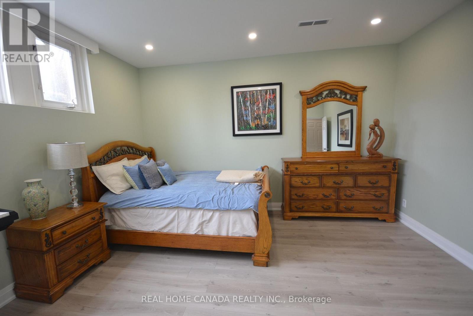 29 ELLESBORO DRIVE - 45