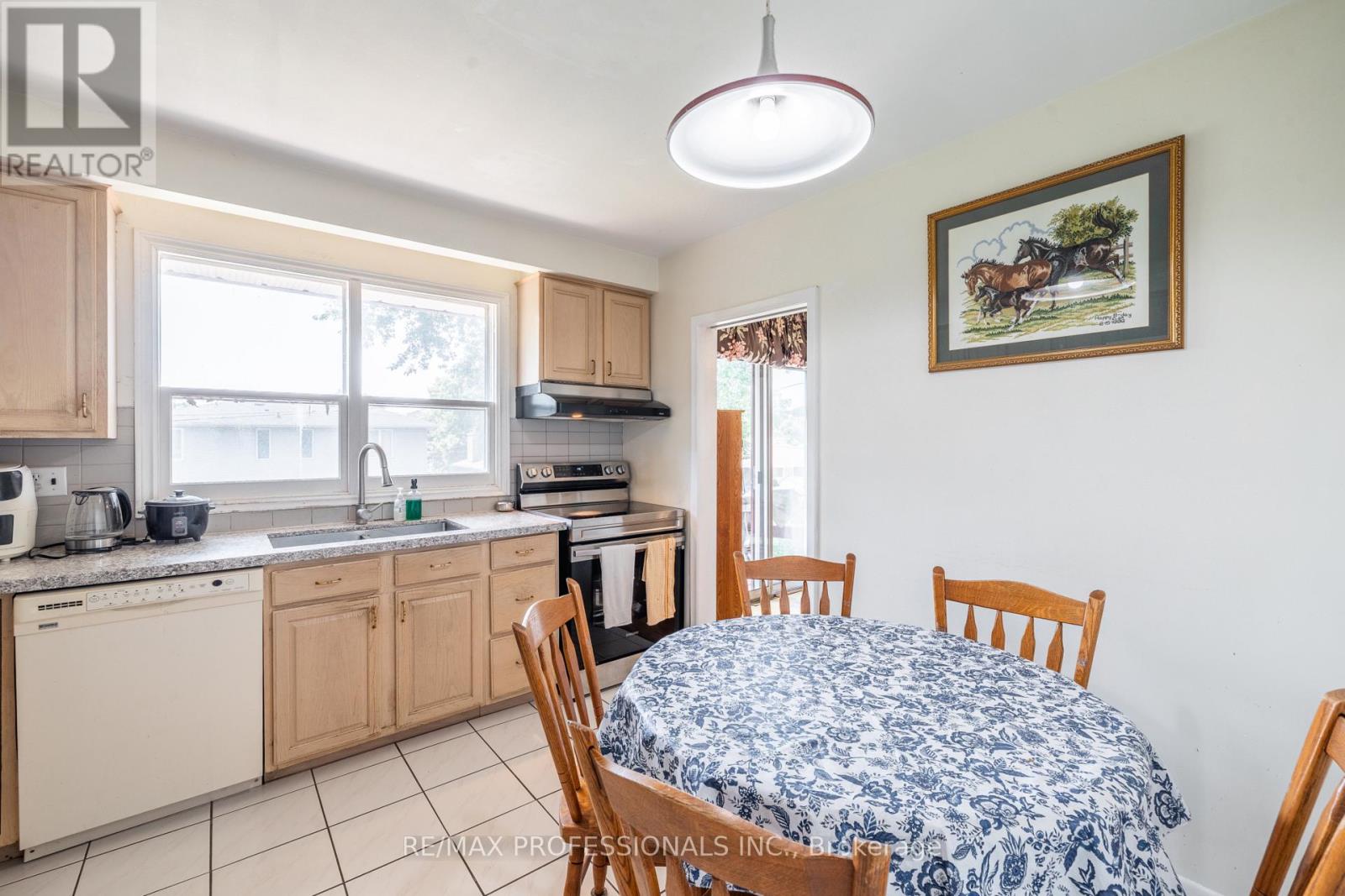 48 DALEGROVE CRESCENT - 19