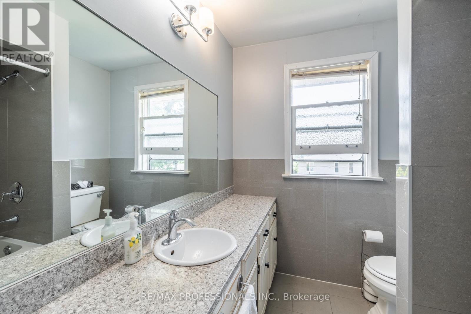 48 DALEGROVE CRESCENT - 24