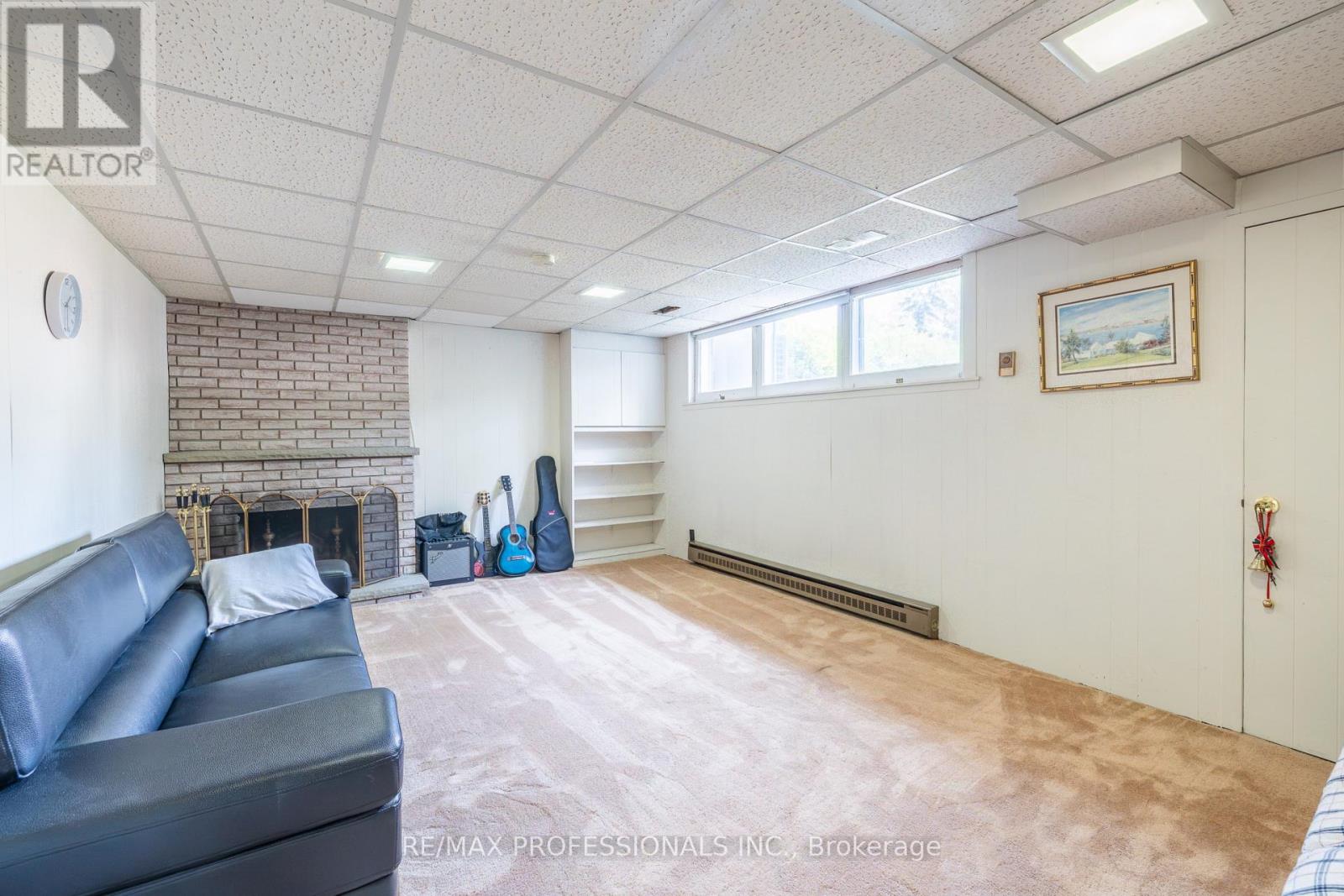 48 DALEGROVE CRESCENT - 37