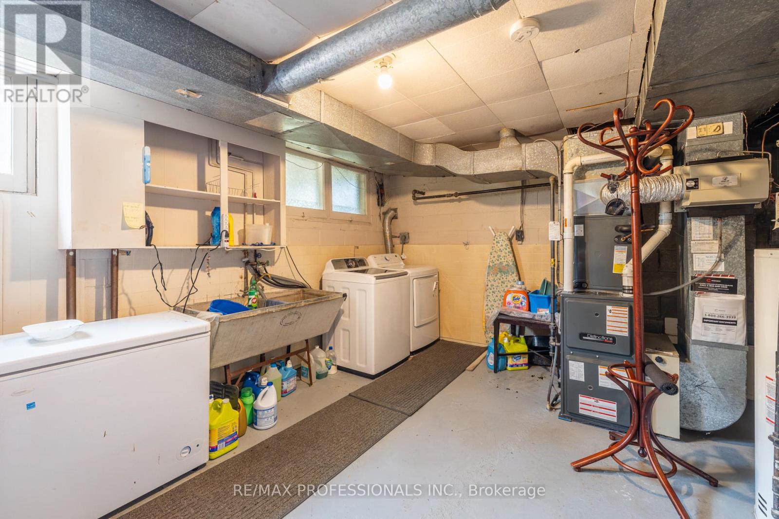 48 DALEGROVE CRESCENT - 40