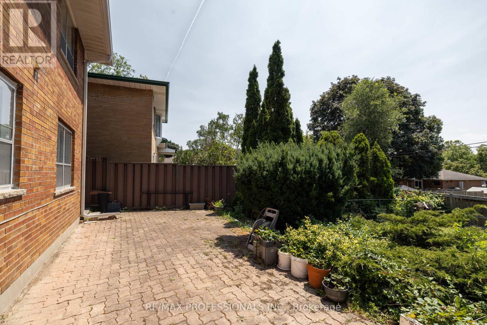 48 DALEGROVE CRESCENT - 41