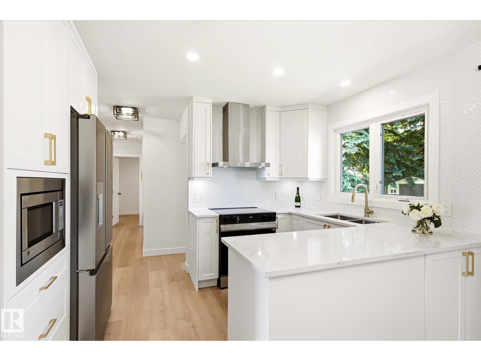 4708 104A AV NW - 12