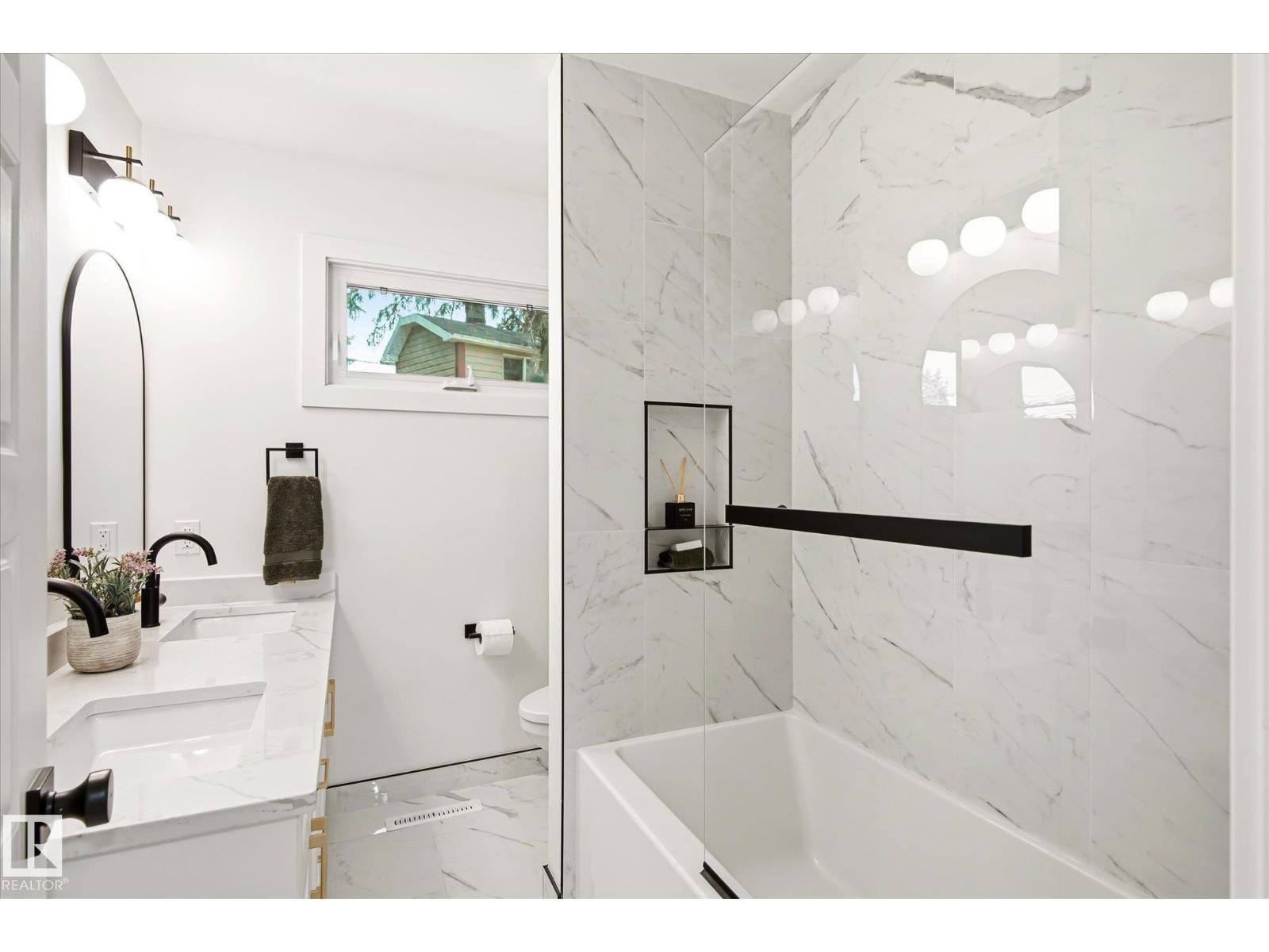 4708 104A AV NW - 4