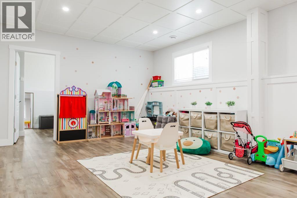 6510 110 Street - 32