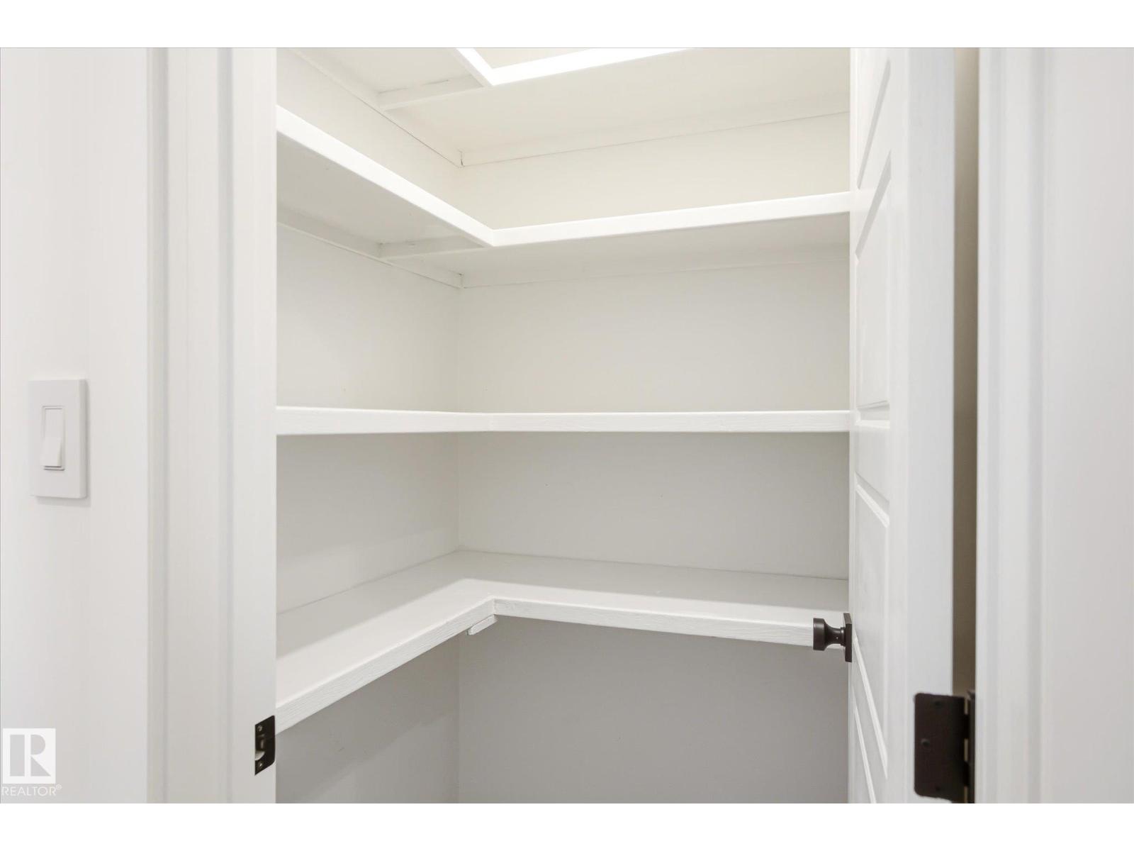 4708 104A AV NW - 28