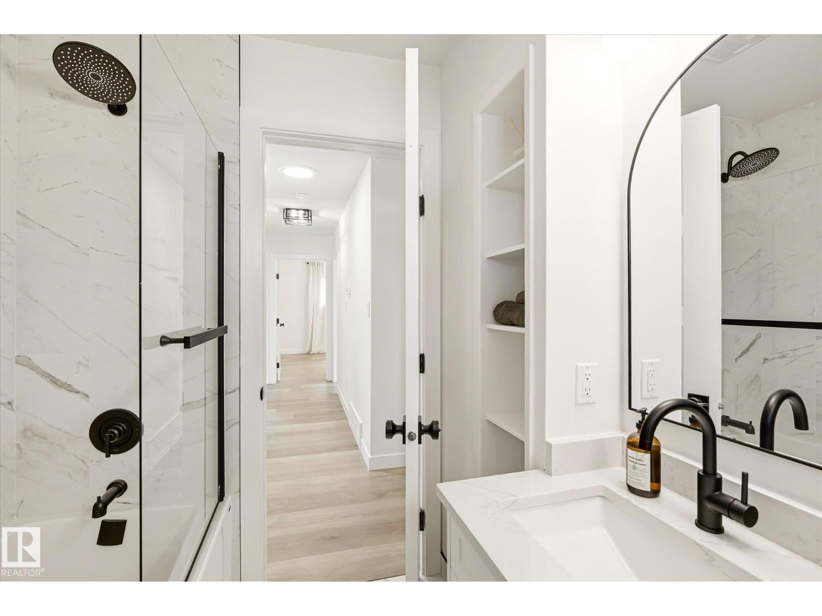 4708 104A AV NW - 27