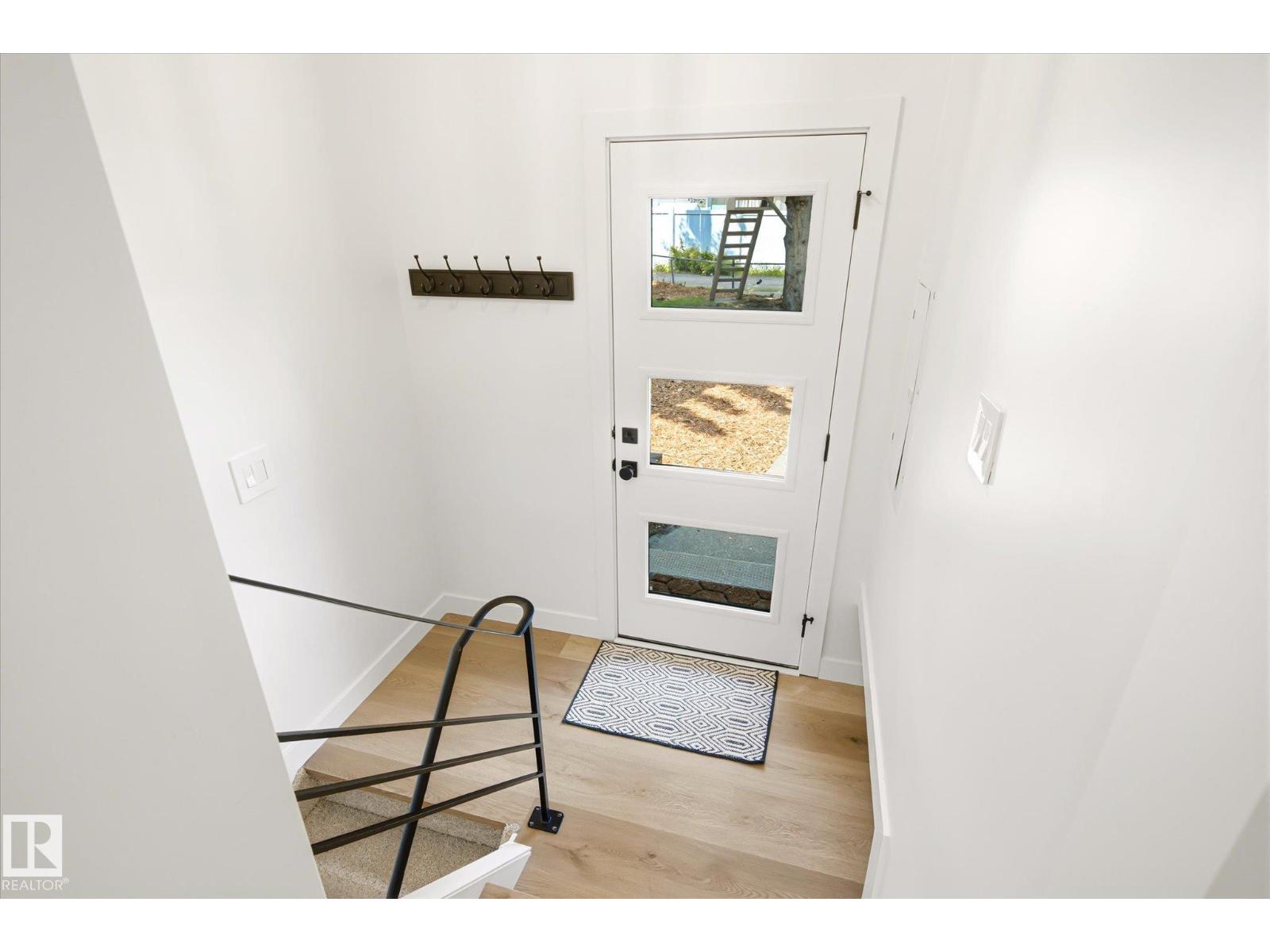 4708 104A AV NW - 29