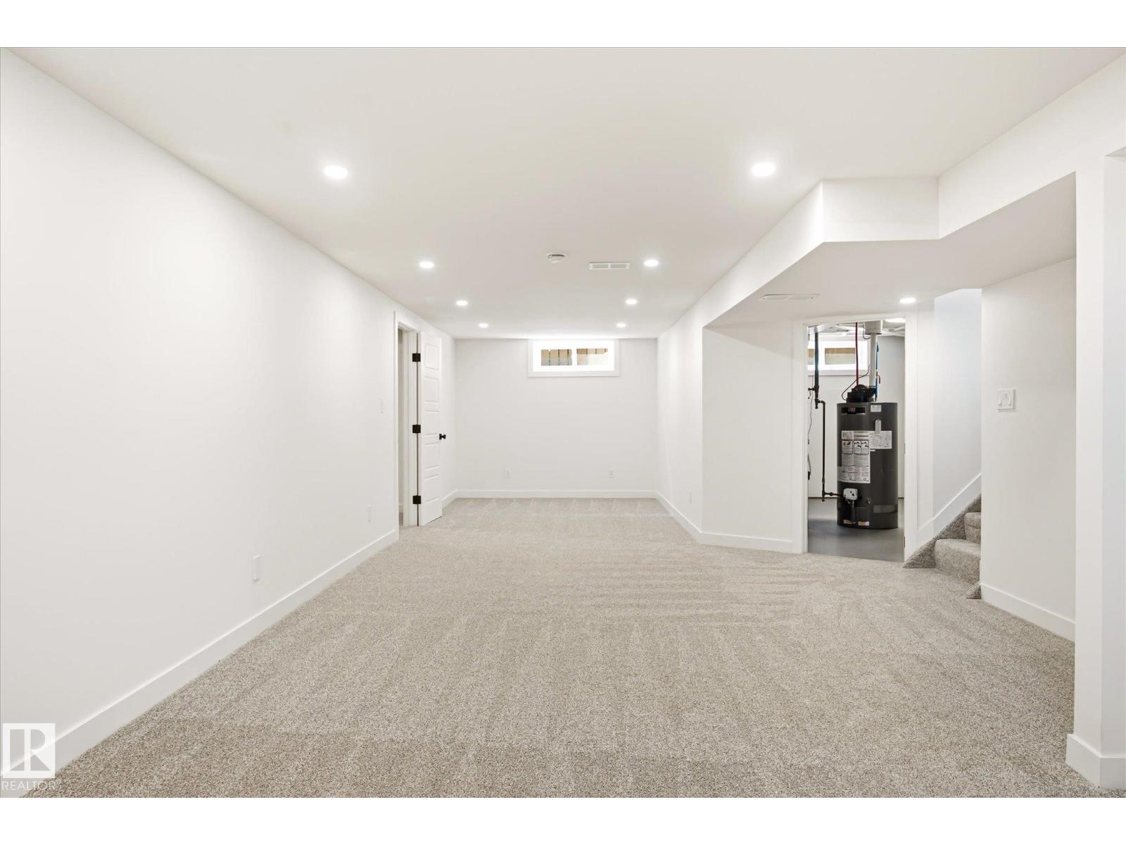4708 104A AV NW - 32
