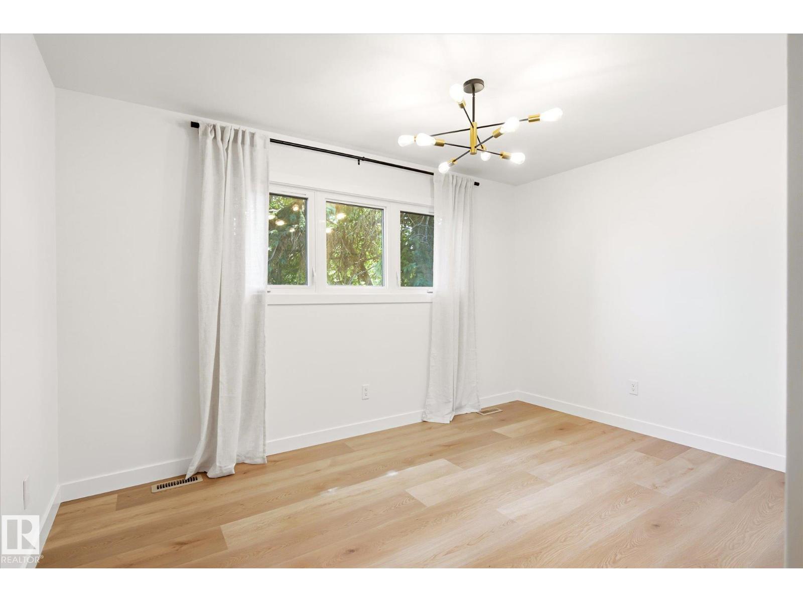 4708 104A AV NW - 18