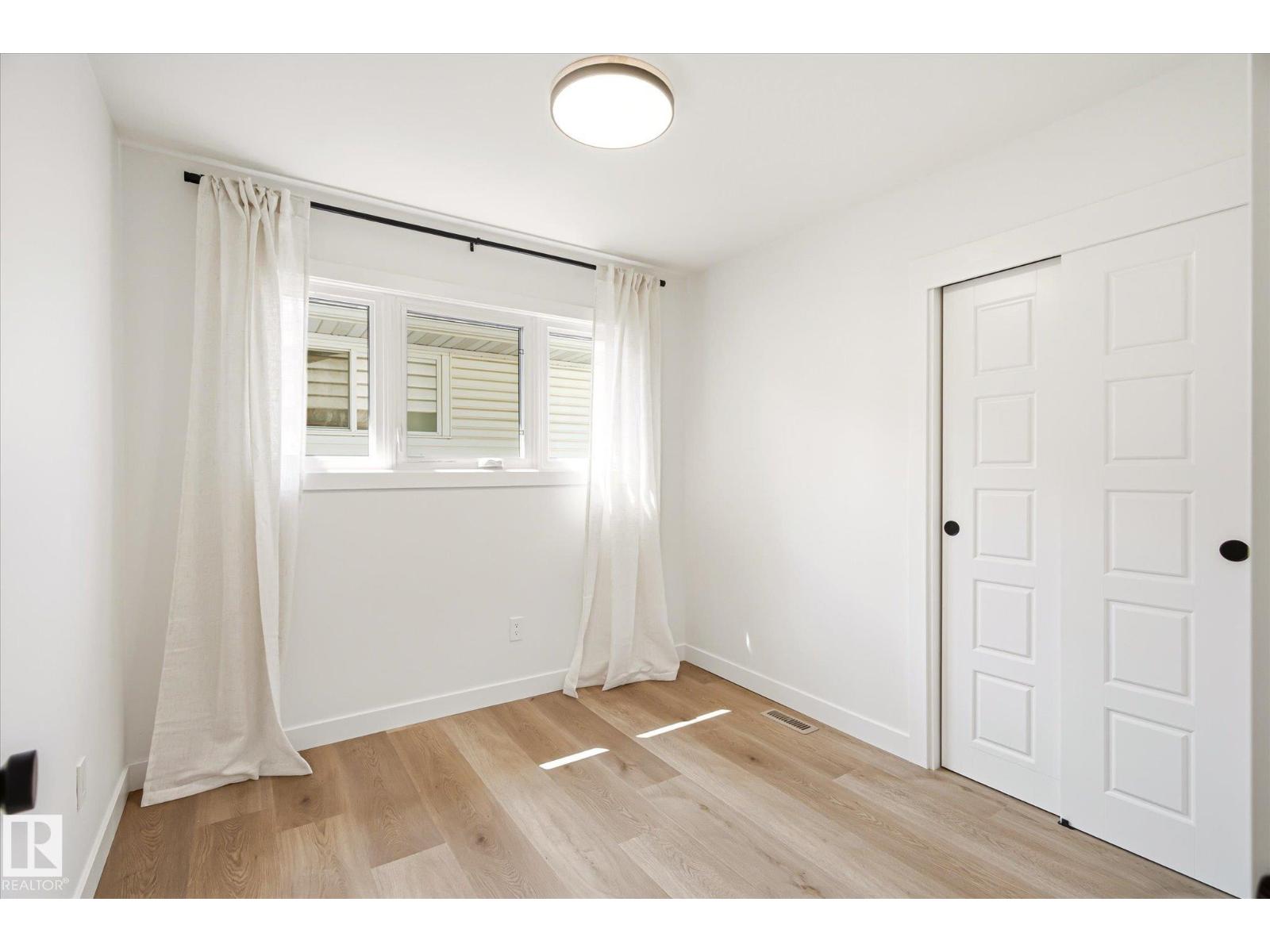 4708 104A AV NW - 21