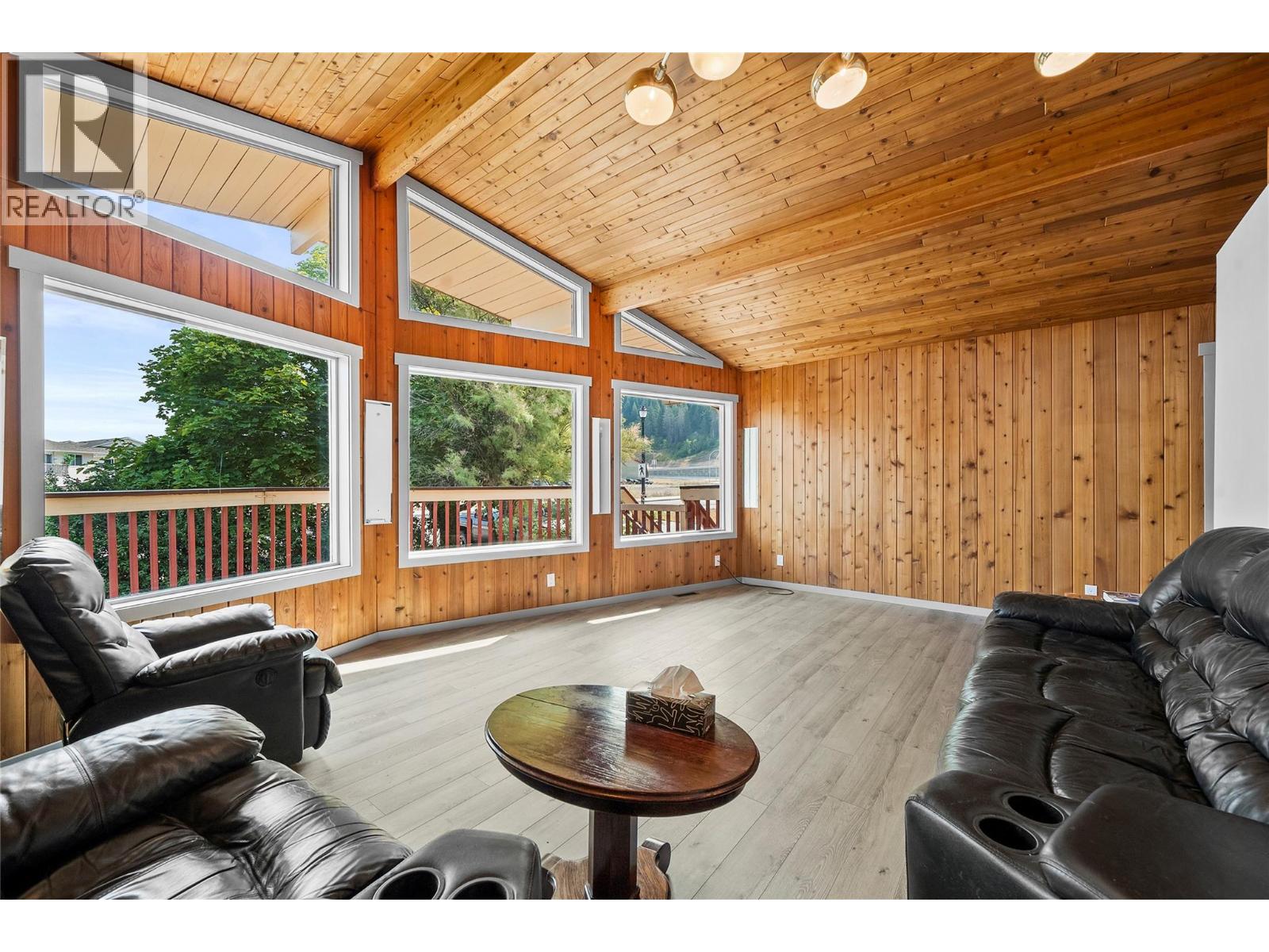 304 Brooke Drive - 6