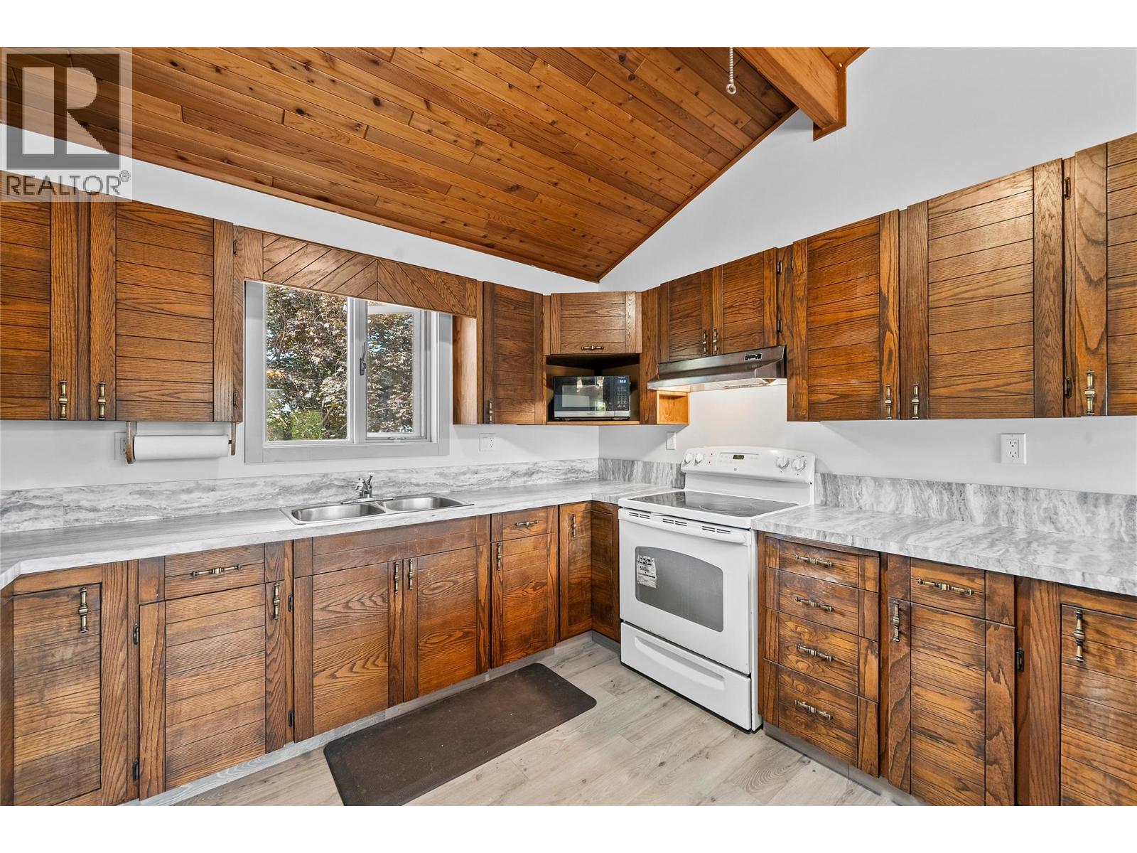 304 Brooke Drive - 10