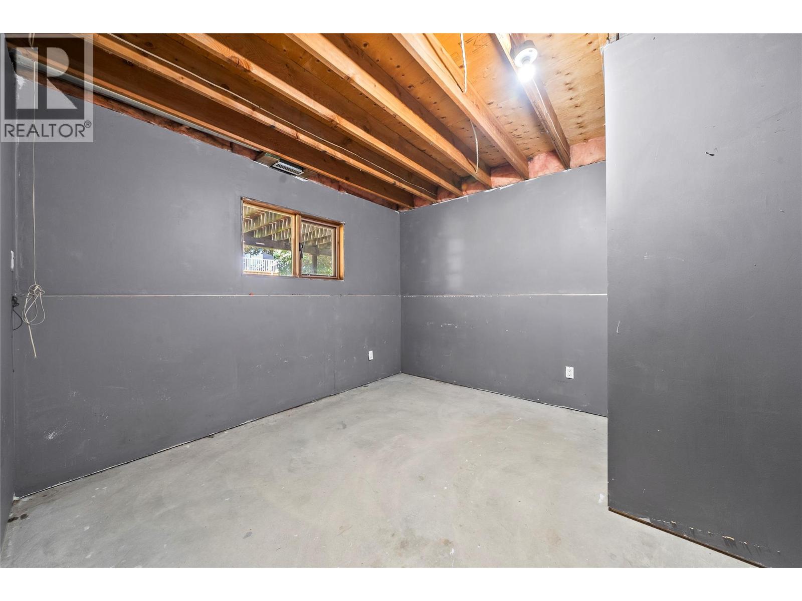 304 Brooke Drive - 33